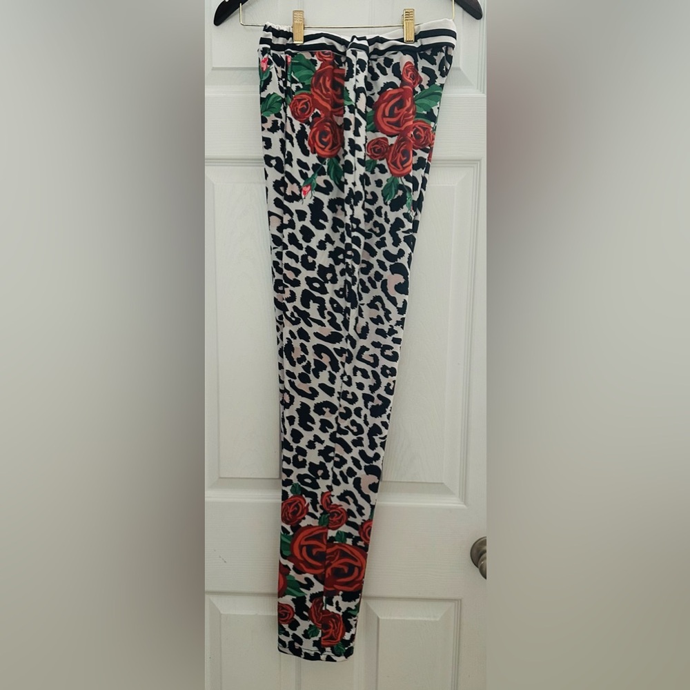 Leopard Print Jacket and Pants Set with Red Roses - Picture 4 of 4